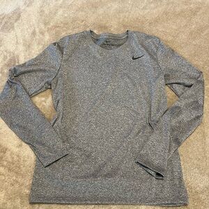 Nike Women's Gray Long Sleeve Tee